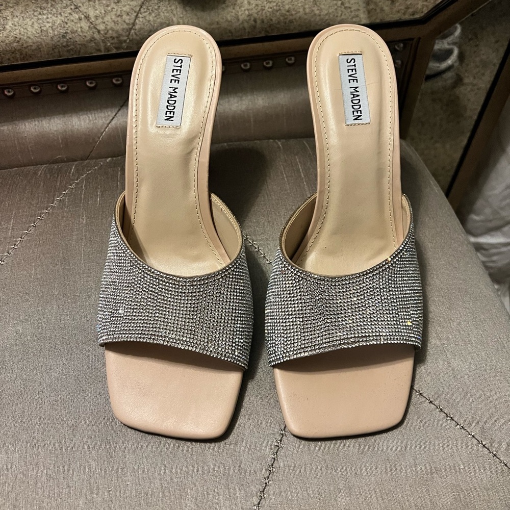 BRAND NEW STEVE MADDEN HEELS